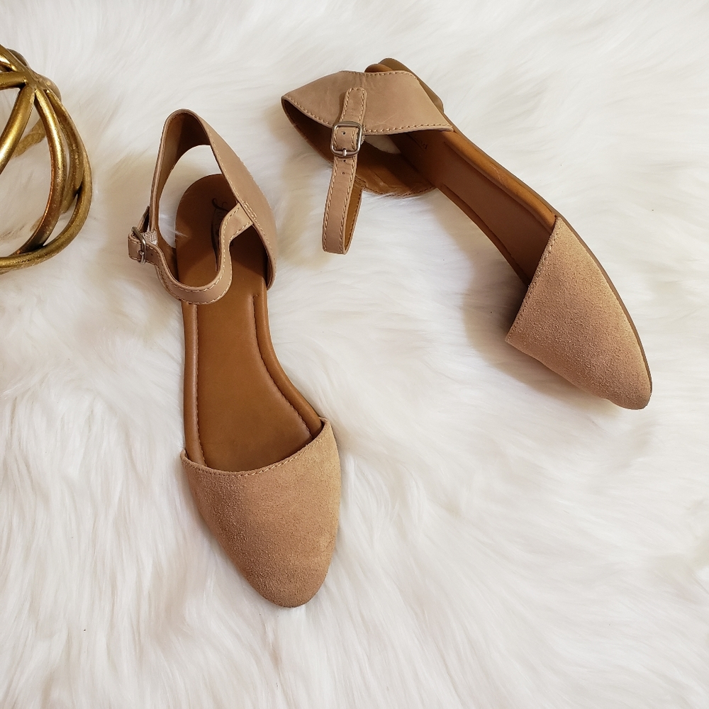 Lucky Brand | 7.5 M Abbee light tan suede flats